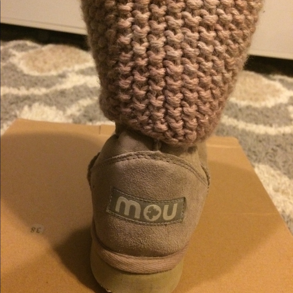MOU boots
